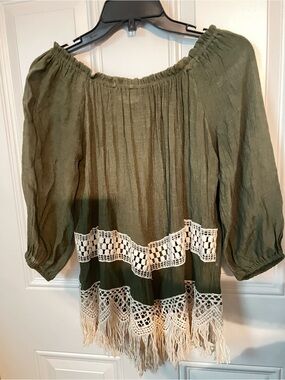 entro Olive Green Top with Cream Label Detail